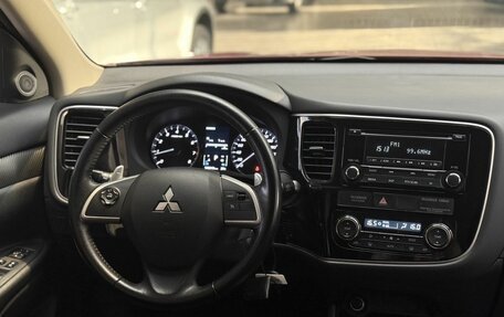 Mitsubishi Outlander III рестайлинг 3, 2014 год, 1 399 000 рублей, 14 фотография