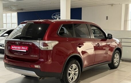 Mitsubishi Outlander III рестайлинг 3, 2014 год, 1 399 000 рублей, 11 фотография