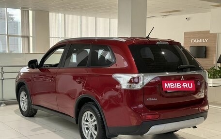 Mitsubishi Outlander III рестайлинг 3, 2014 год, 1 399 000 рублей, 9 фотография