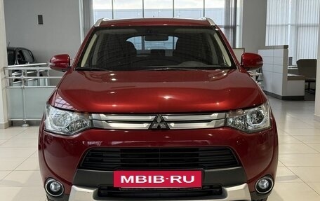 Mitsubishi Outlander III рестайлинг 3, 2014 год, 1 399 000 рублей, 2 фотография