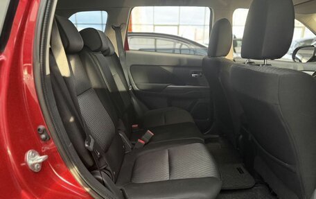 Mitsubishi Outlander III рестайлинг 3, 2014 год, 1 399 000 рублей, 26 фотография