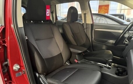 Mitsubishi Outlander III рестайлинг 3, 2014 год, 1 399 000 рублей, 27 фотография