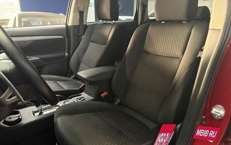 Mitsubishi Outlander III рестайлинг 3, 2014 год, 1 399 000 рублей, 24 фотография