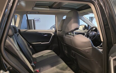 Toyota RAV4, 2025 год, 4 560 000 рублей, 24 фотография