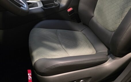 Toyota RAV4, 2025 год, 4 560 000 рублей, 18 фотография