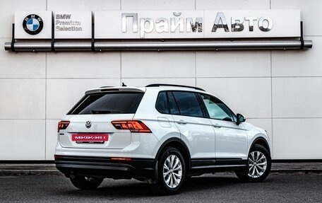 Volkswagen Tiguan II, 2020 год, 2 500 000 рублей, 2 фотография