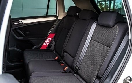 Volkswagen Tiguan II, 2020 год, 2 500 000 рублей, 19 фотография