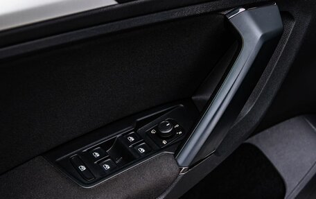 Volkswagen Tiguan II, 2020 год, 2 500 000 рублей, 34 фотография