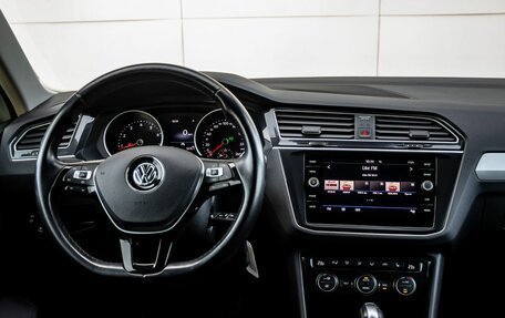 Volkswagen Tiguan II, 2020 год, 2 500 000 рублей, 27 фотография