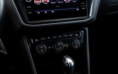 Volkswagen Tiguan II, 2020 год, 2 500 000 рублей, 31 фотография