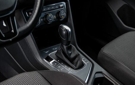 Volkswagen Tiguan II, 2020 год, 2 500 000 рублей, 32 фотография