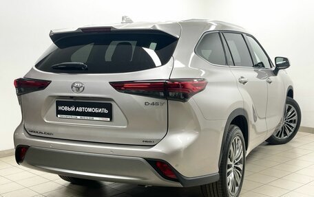 Toyota Highlander, 2025 год, 6 100 000 рублей, 4 фотография