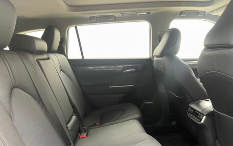 Toyota Highlander, 2025 год, 6 100 000 рублей, 12 фотография