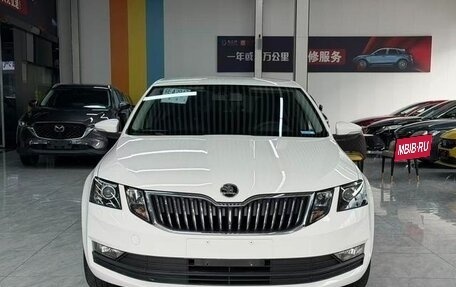 Skoda Octavia, 2022 год, 1 760 999 рублей, 2 фотография