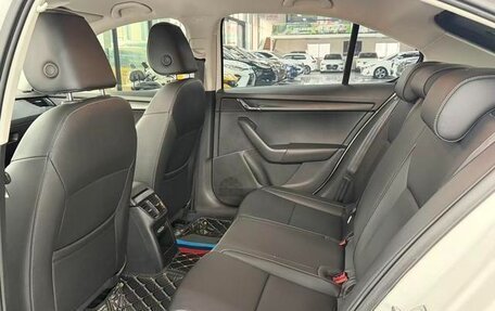 Skoda Octavia, 2022 год, 1 760 999 рублей, 6 фотография