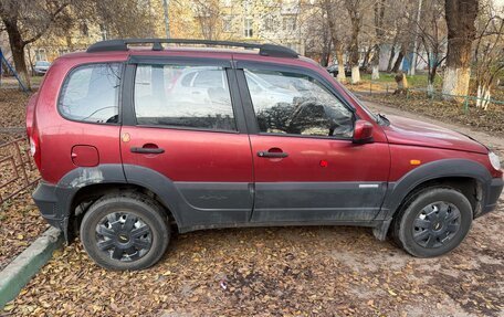 Chevrolet Niva I рестайлинг, 2010 год, 415 000 рублей, 3 фотография