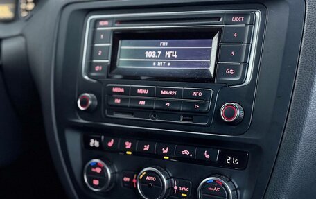 Volkswagen Jetta VI, 2014 год, 1 028 000 рублей, 13 фотография