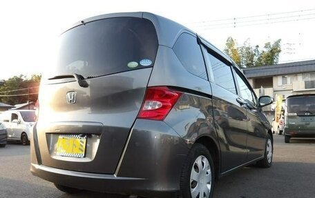 Honda Freed I, 2010 год, 670 000 рублей, 2 фотография