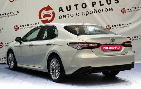 Toyota Camry, 2021 год, 3 590 000 рублей, 2 фотография