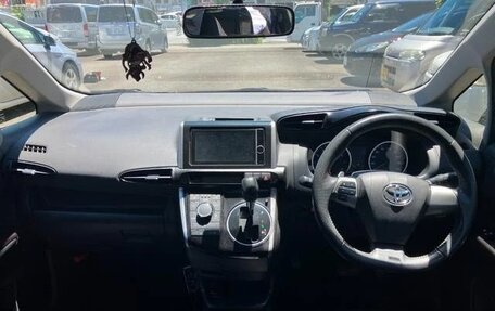 Toyota Wish II, 2012 год, 1 182 000 рублей, 23 фотография