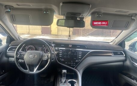 Toyota Camry, 2020 год, 3 300 000 рублей, 9 фотография