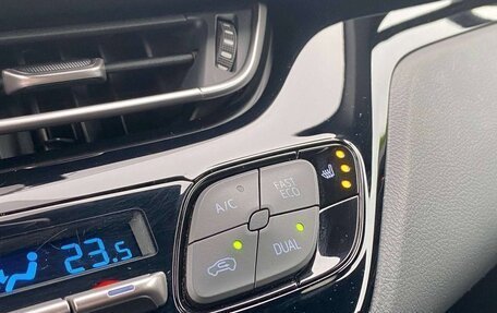 Toyota C-HR I рестайлинг, 2021 год, 1 690 000 рублей, 11 фотография