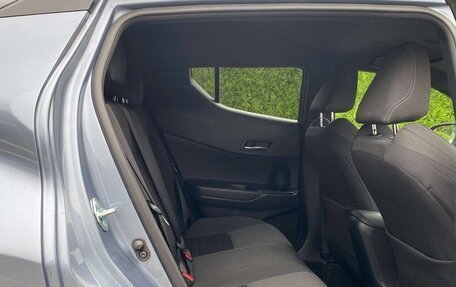 Toyota C-HR I рестайлинг, 2021 год, 1 690 000 рублей, 12 фотография