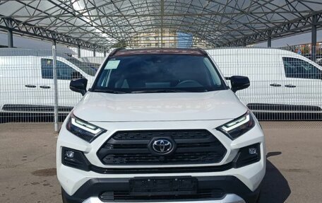 Toyota RAV4, 2025 год, 4 490 000 рублей, 2 фотография