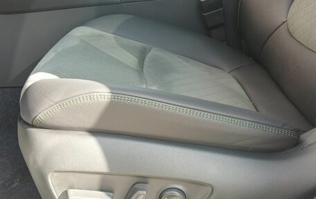 Toyota RAV4, 2025 год, 4 490 000 рублей, 15 фотография