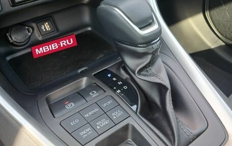 Toyota RAV4, 2025 год, 4 490 000 рублей, 18 фотография