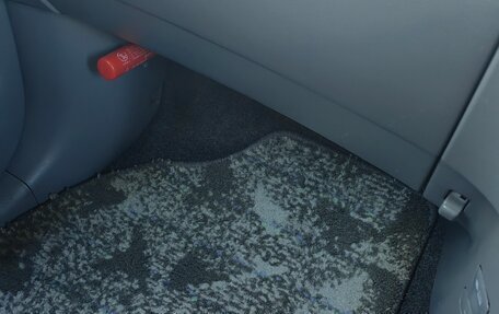 Toyota Ipsum II, 2002 год, 960 000 рублей, 10 фотография