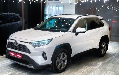 Toyota RAV4, 2019 год, 2 980 000 рублей, 1 фотография
