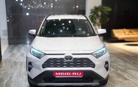 Toyota RAV4, 2019 год, 2 980 000 рублей, 3 фотография