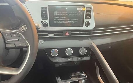 Hyundai Elantra, 2025 год, 1 852 000 рублей, 6 фотография