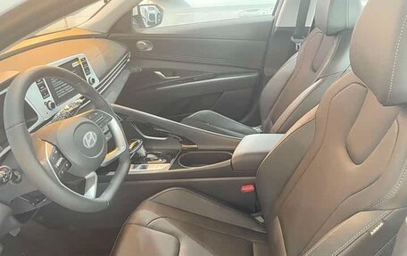 Hyundai Elantra, 2025 год, 1 852 000 рублей, 13 фотография