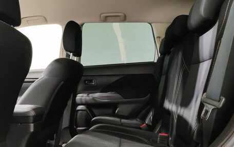 Mitsubishi Outlander III рестайлинг 3, 2020 год, 2 101 000 рублей, 12 фотография