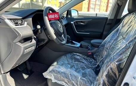 Toyota RAV4, 2025 год, 4 090 000 рублей, 10 фотография