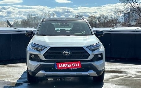 Toyota RAV4, 2025 год, 4 090 000 рублей, 2 фотография