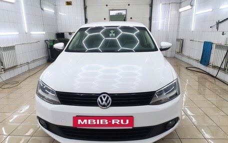 Volkswagen Jetta VI, 2014 год, 1 180 000 рублей, 2 фотография