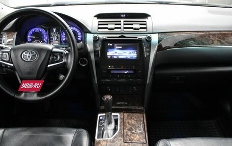 Toyota Camry, 2016 год, 2 300 000 рублей, 18 фотография