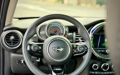 MINI Hatch, 2019 год, 1 615 000 рублей, 15 фотография