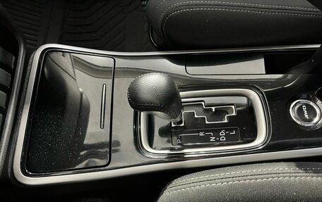 Mitsubishi Outlander III рестайлинг 3, 2018 год, 1 900 000 рублей, 12 фотография