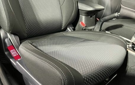 Mitsubishi Outlander III рестайлинг 3, 2018 год, 1 900 000 рублей, 15 фотография