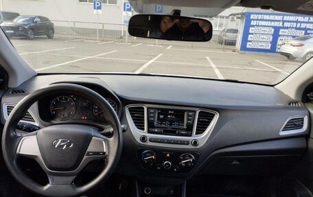 Hyundai Solaris II рестайлинг, 2019 год, 795 000 рублей, 5 фотография