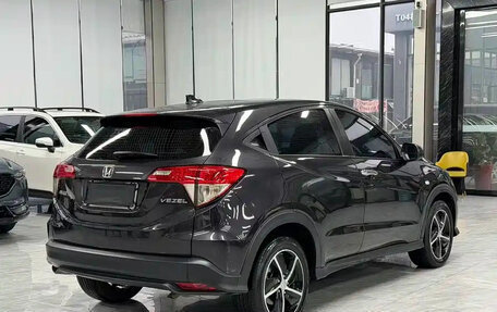 Honda Vezel, 2021 год, 1 170 000 рублей, 6 фотография
