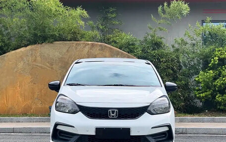 Honda Fit, 2021 год, 995 000 рублей, 2 фотография