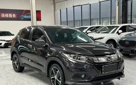 Honda Vezel, 2021 год, 1 170 000 рублей, 3 фотография