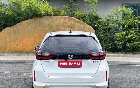 Honda Fit, 2021 год, 995 000 рублей, 5 фотография