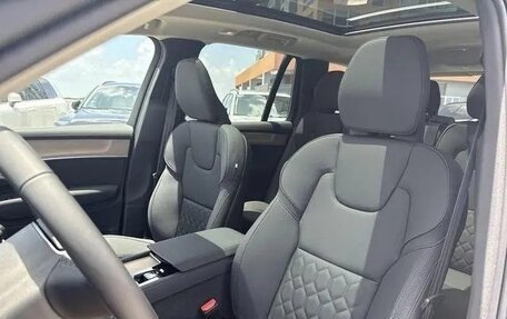 Volvo XC90 II рестайлинг, 2025 год, 7 620 000 рублей, 11 фотография