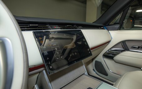 Land Rover Range Rover IV рестайлинг, 2025 год, 27 500 000 рублей, 17 фотография